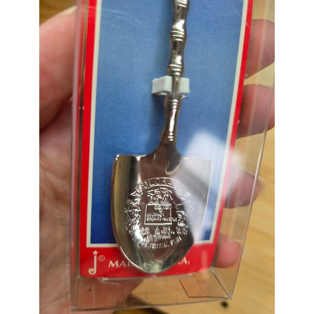 Souvenir collectors spoon shovel Colorado Springs vintage